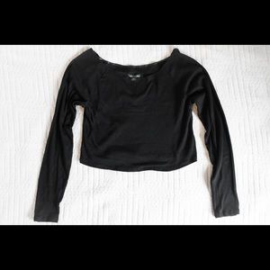 Long sleeve crop top